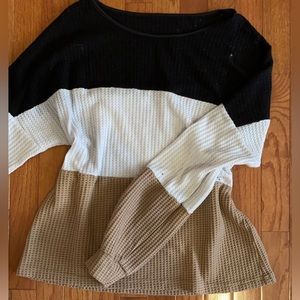 Multicolored cute shoulder drop shirt